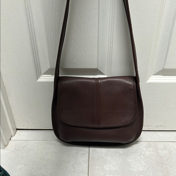 Chic Brown Leather Crossbody Bag - Picture 7 of 7
